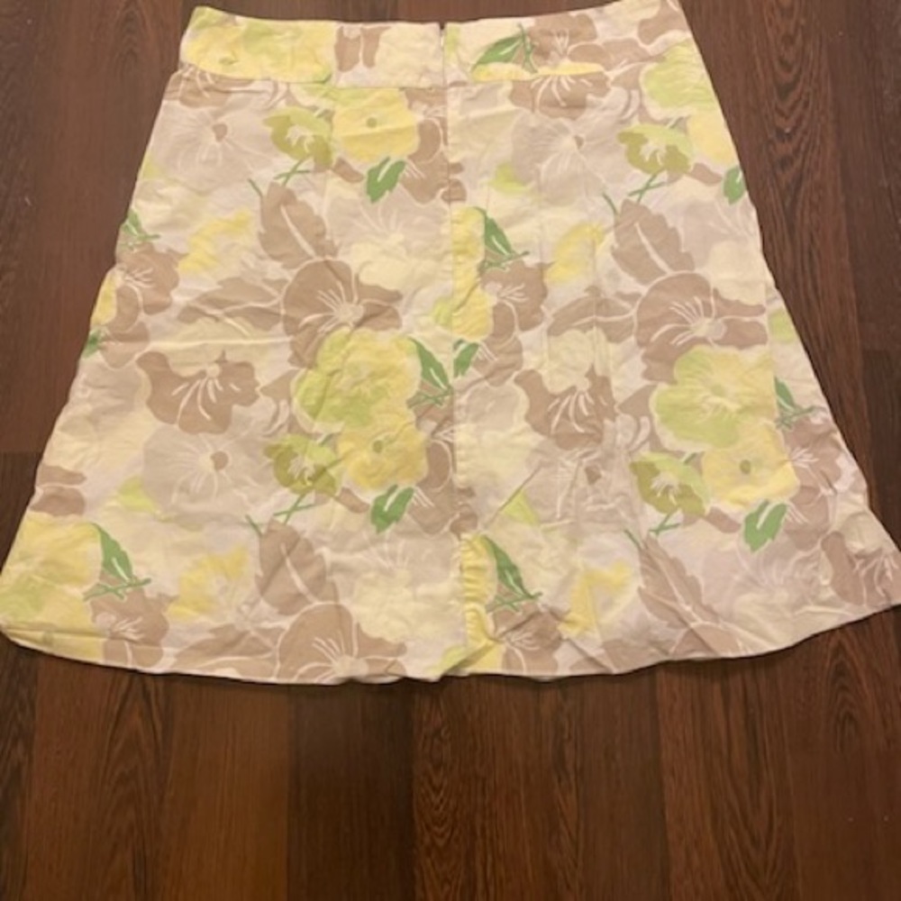 Express  Floral Skirt Size 12 (Cart 127)